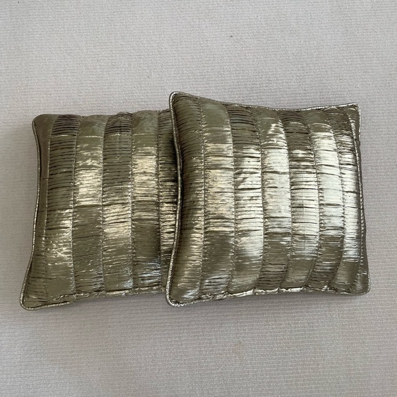 Accent Pillows Egyptian Design, 15 x 15 Reversible set of 2 - Picture 2 of 10